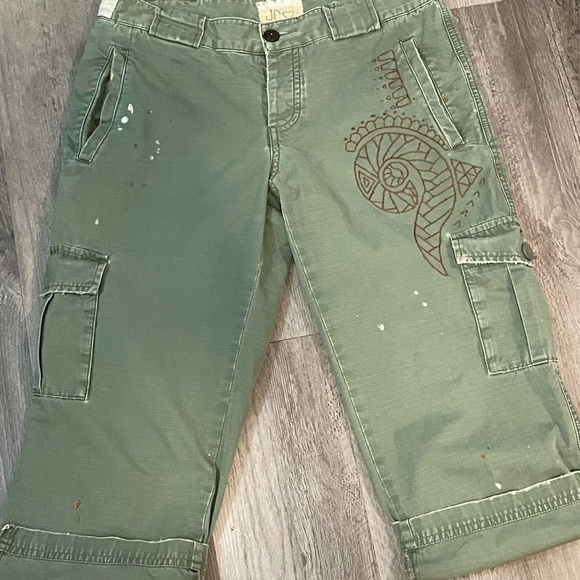 OOAK Army Green Capris With Polynesian Motif Embroidery & Paint Splatters - Picture 3 of 16